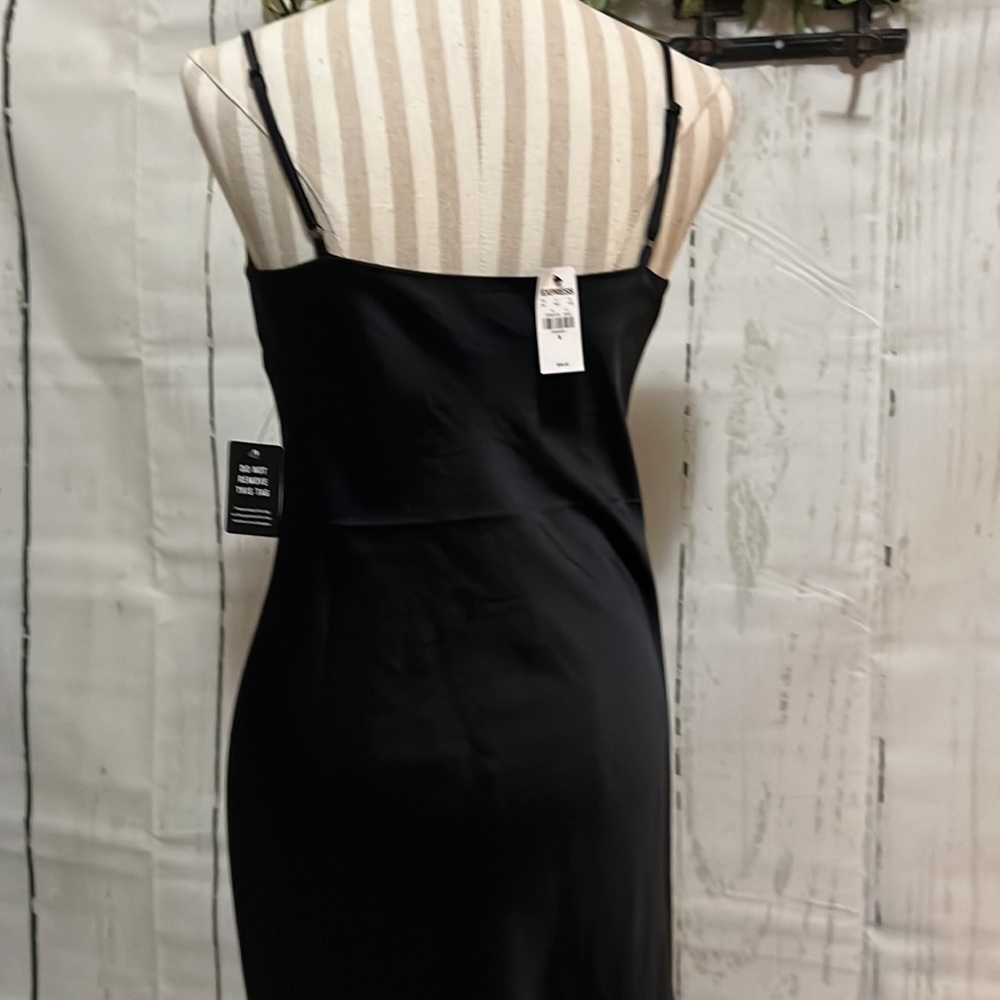 Dress - Picture 5 of 6